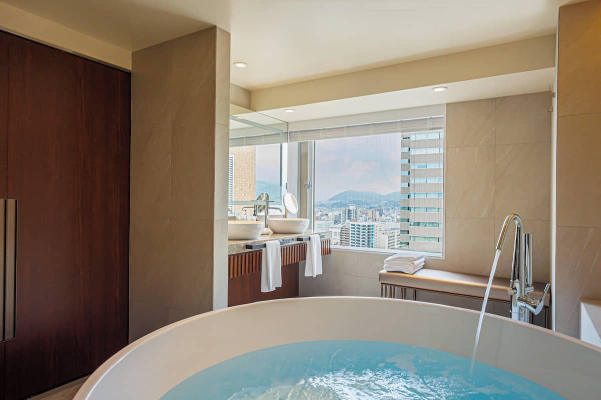 Junior Suite, 2 Twin Beds, Club Lounge Access (Luxury Bath View) | Bathroom | Combined shower/tub, free toiletries, hair dryer, slippers