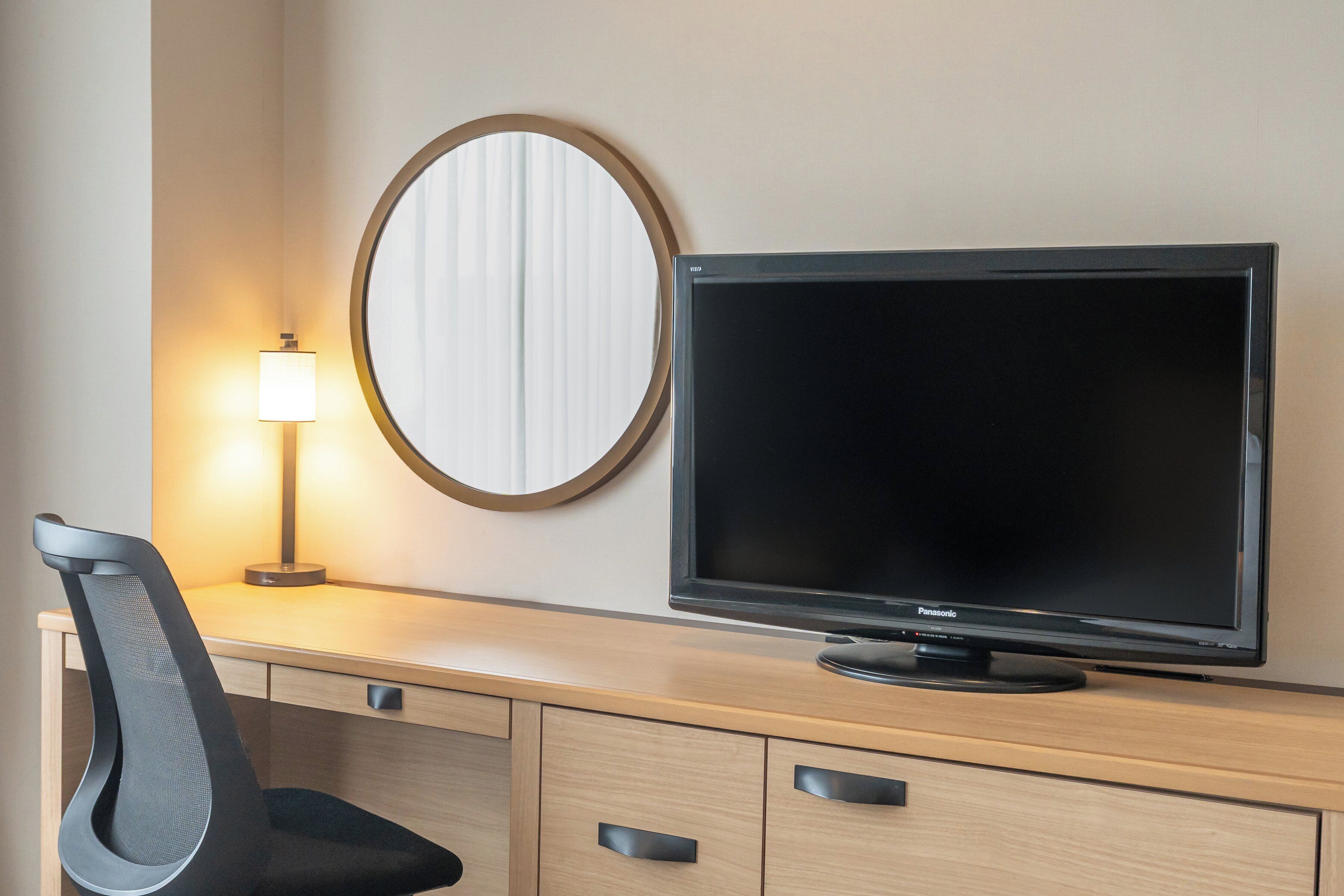 Kamar Premium, 2 Tempat Tidur Twin | Seprai premium, selimut bulu angsa, brankas, dan meja kerja