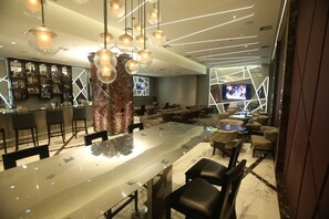 3 bars/lounges, 2 poolside bars - Sheraton Grand Rio Hotel & Resort (Rio de Janeiro)