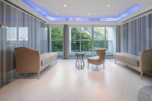 Couples treatment rooms, sauna, body treatments, hydrotherapy