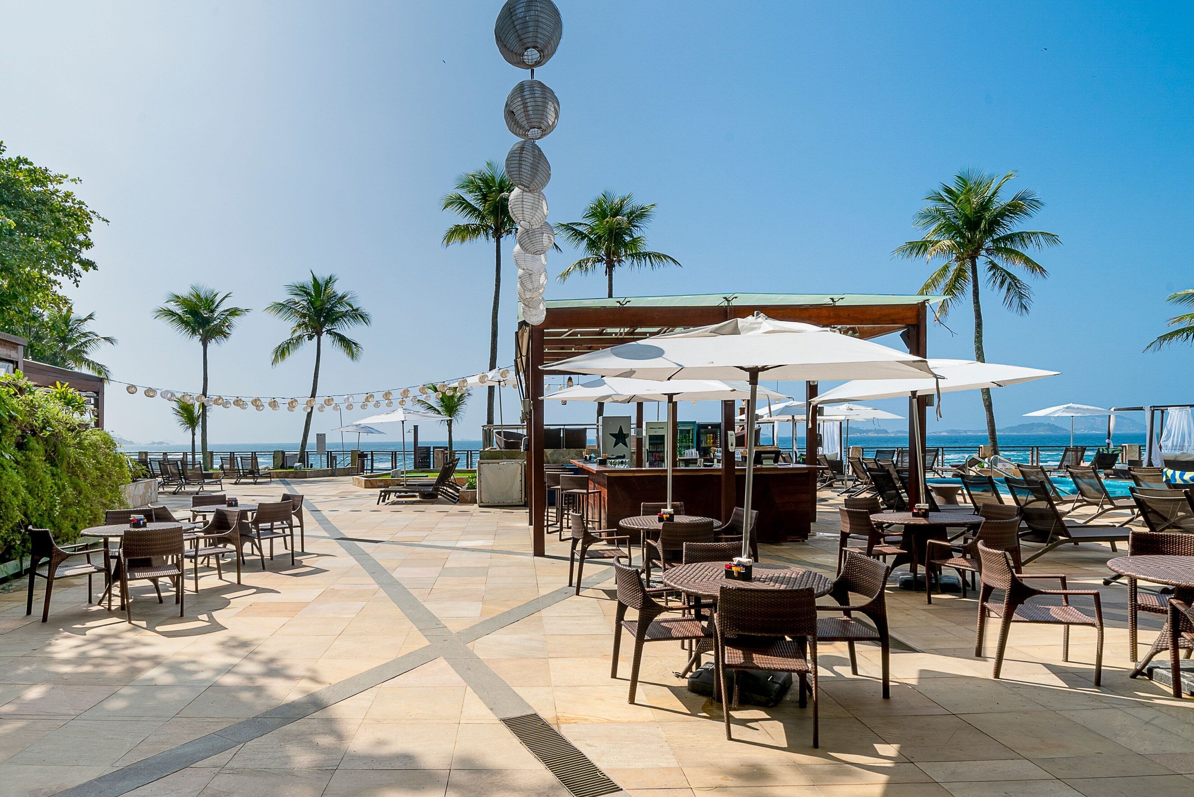 2 outdoor pools, pool umbrellas