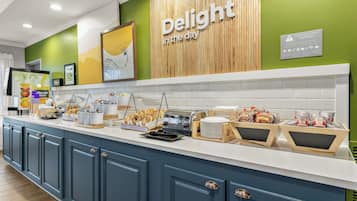 Free daily continental breakfast