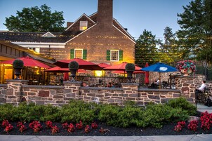 Breakfast, lunch, dinner served; American cuisine 