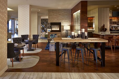 Renaissance Asheville Downtown Hotel - Image 11