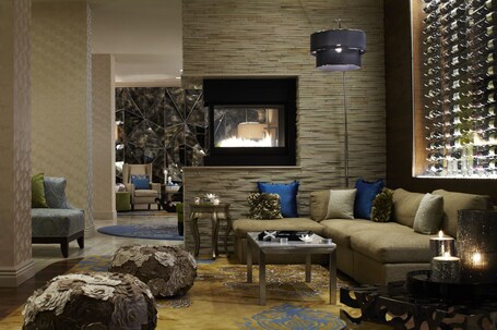 Renaissance Asheville Downtown Hotel - Image 1