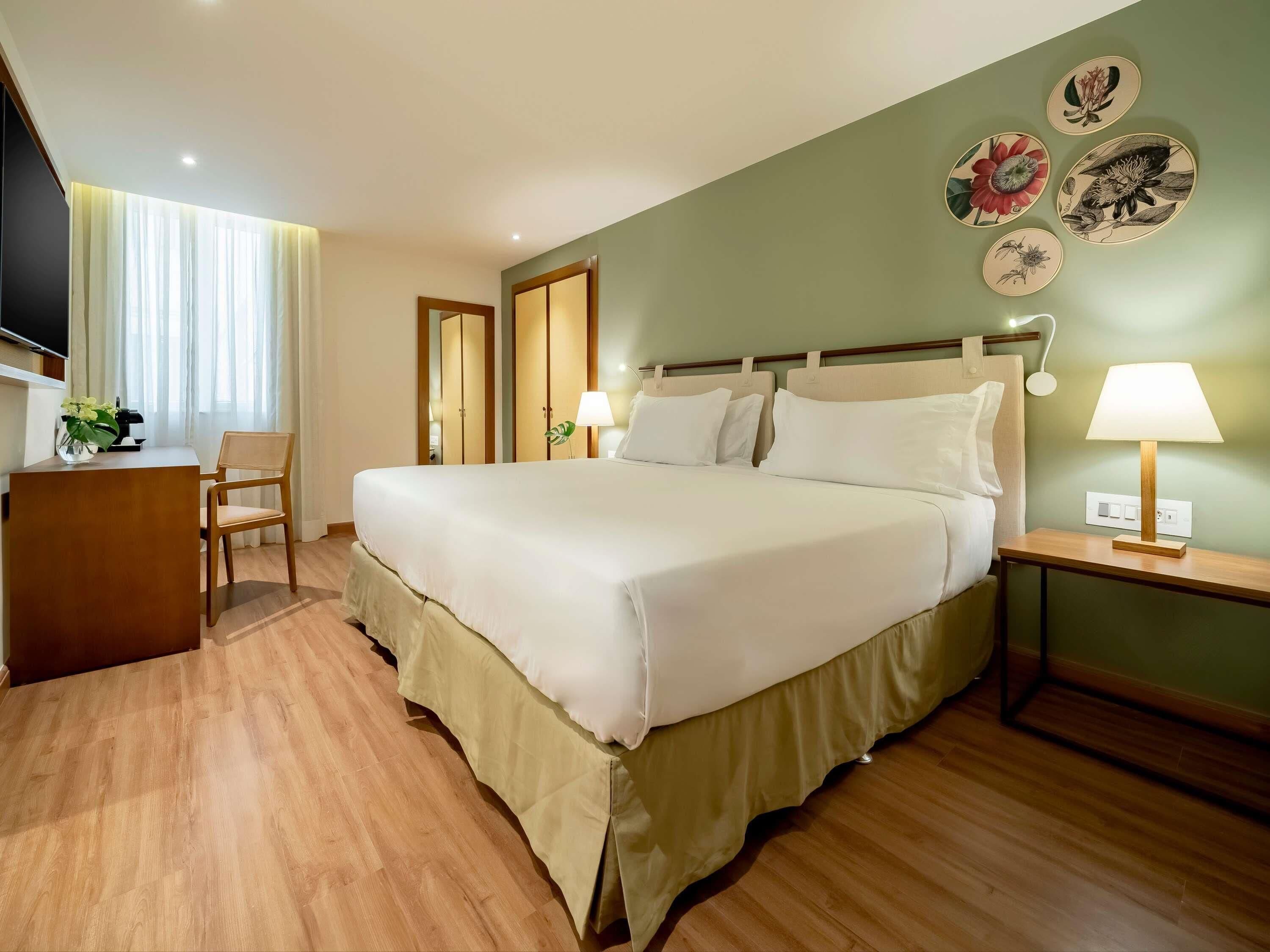 Superior Room, 1 King Bed | Minibar, in-room safe, individually decorated, desk