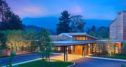 Topnotch Resort