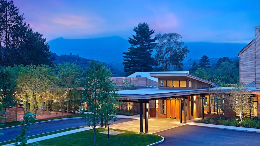 Topnotch Resort