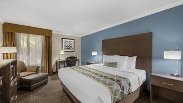 Standard Room, 1 King Bed, Accessible, Bathtub | Pillowtop beds, desk, laptop workspace, blackout drapes