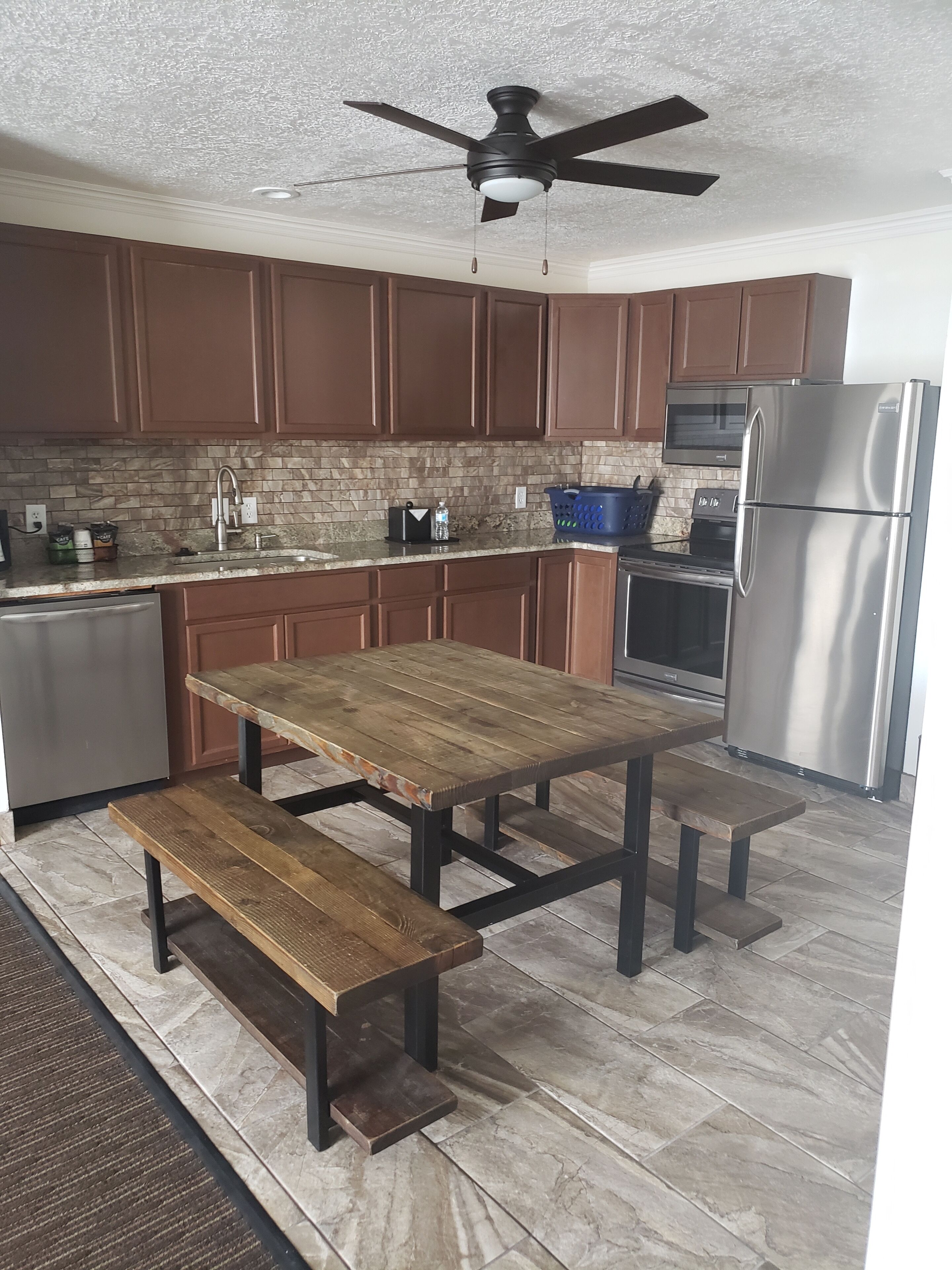 suite, 1 king bed with sofa bed, non smoking, kitchen (with sofabed) | private kitchen | microwave, coffee/tea maker