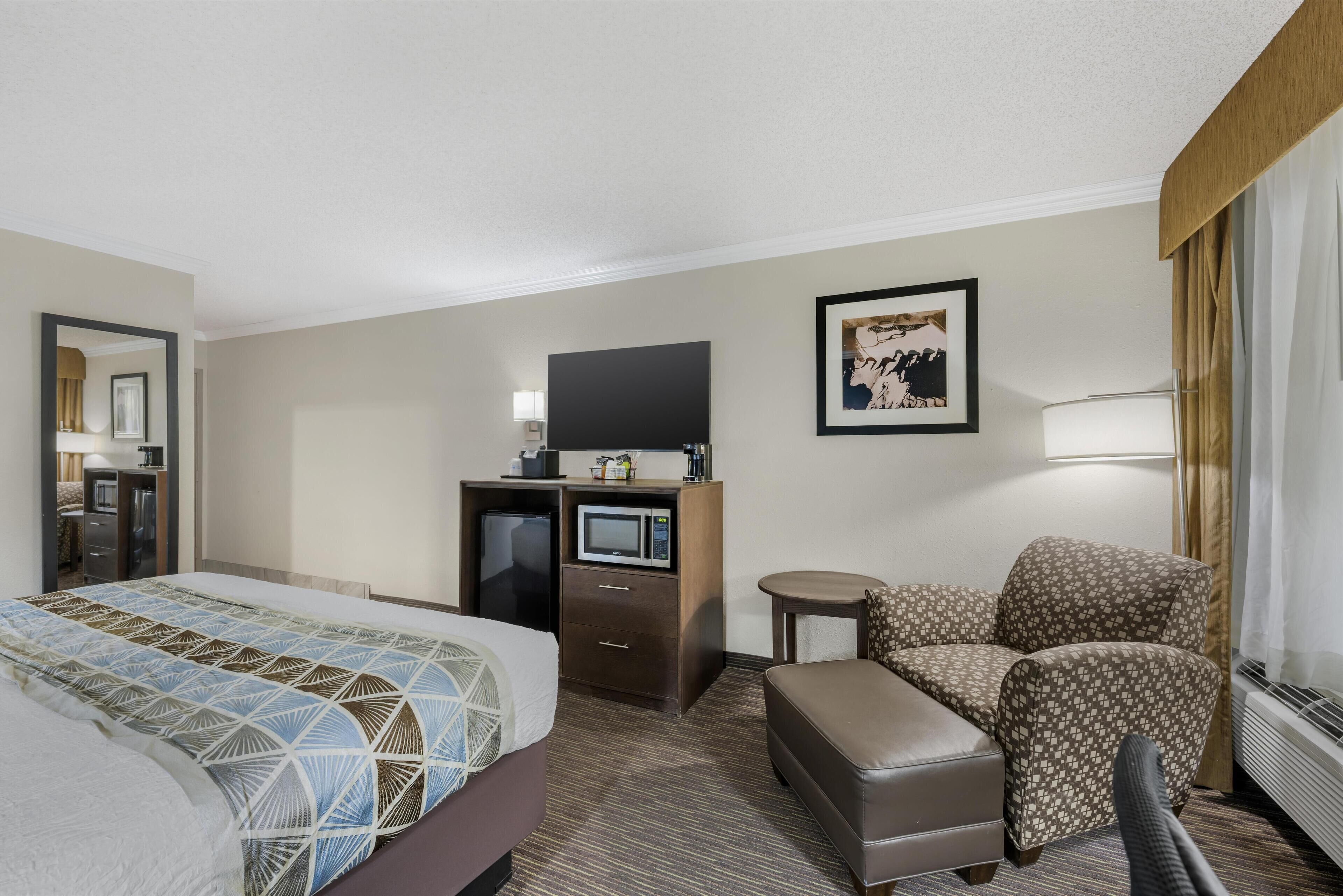 Pillow-top beds, desk, laptop workspace, blackout curtains