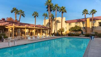 Alberca al aire libre