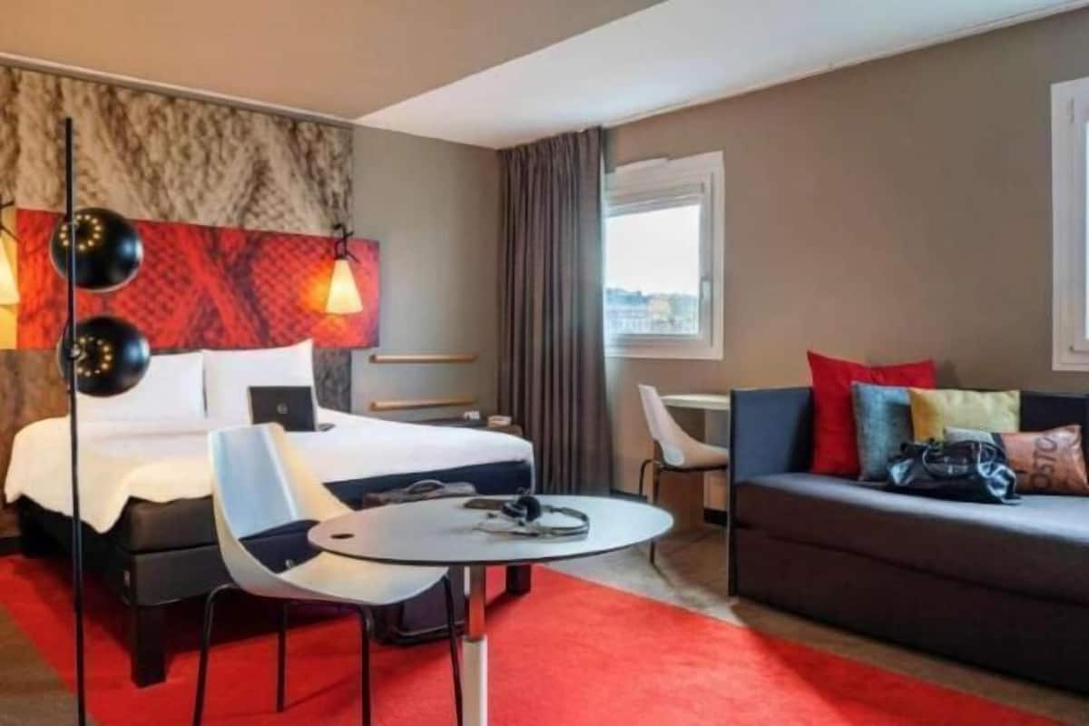 Literie de qualité supérieure, coffres-forts dans les chambres, bureau
