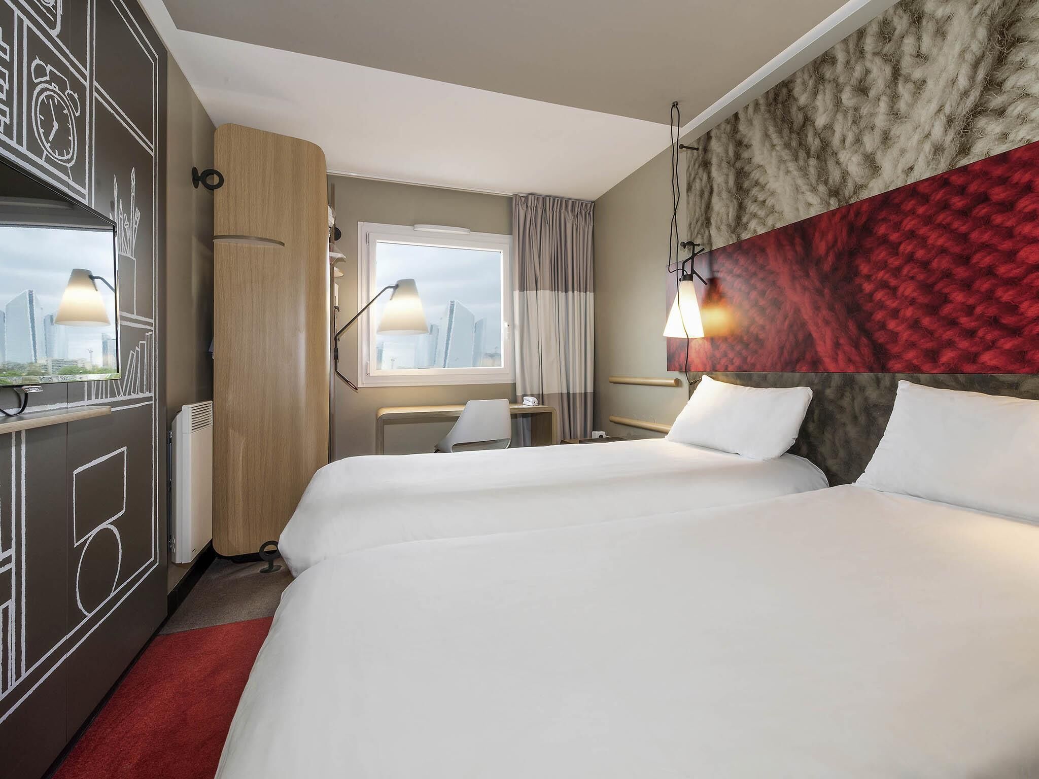 Premium bedding, in-room safe, desk, soundproofing