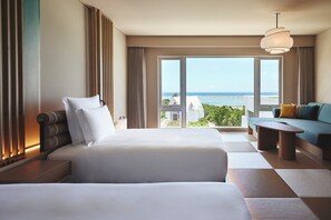 Seprai premium, selimut bulu angsa, minibar, dan brankas
