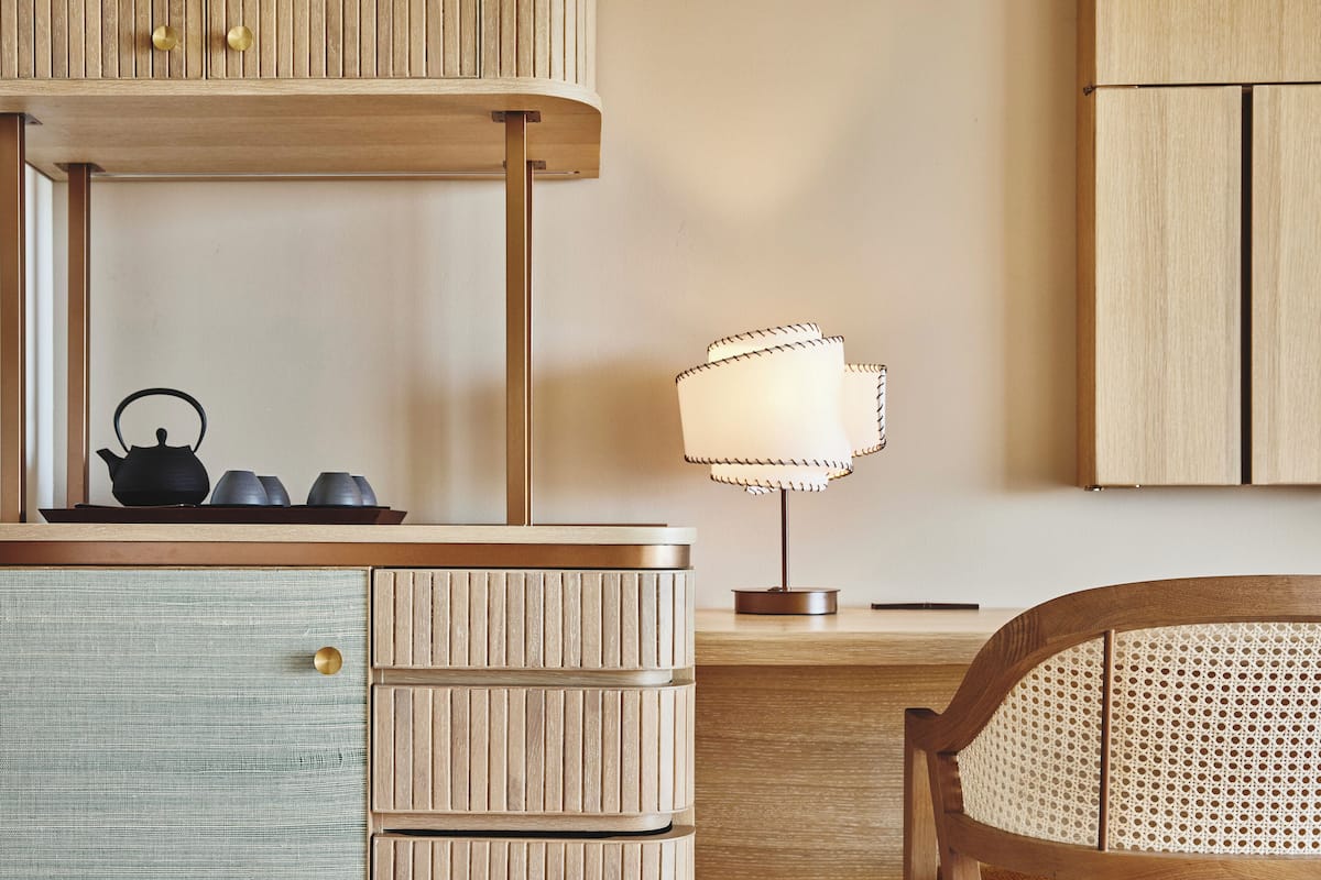 Roba de llit d'alta qualitat, cobrellits i minibar