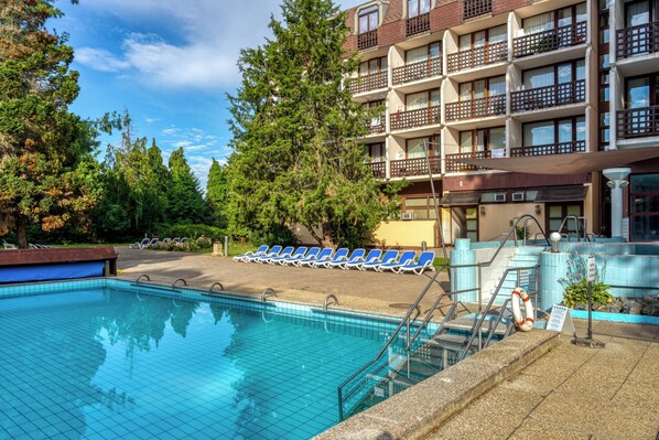 Indoor pool, outdoor pool