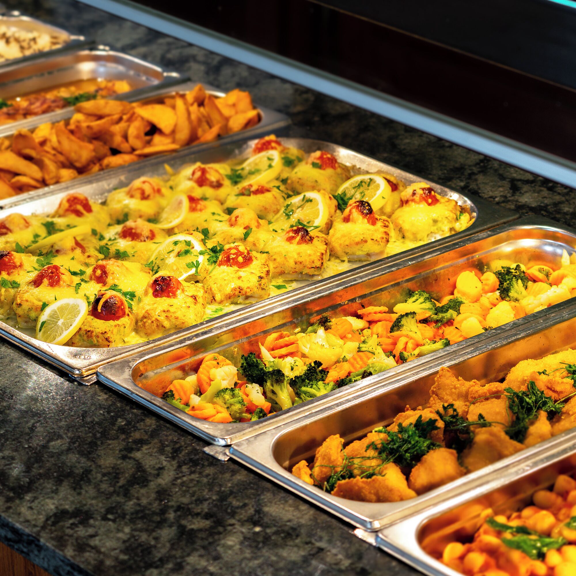 Café da manhã com buffet grátis todos os dias