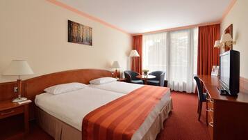 Minibar, in-room safe, desk, cribs/infant beds