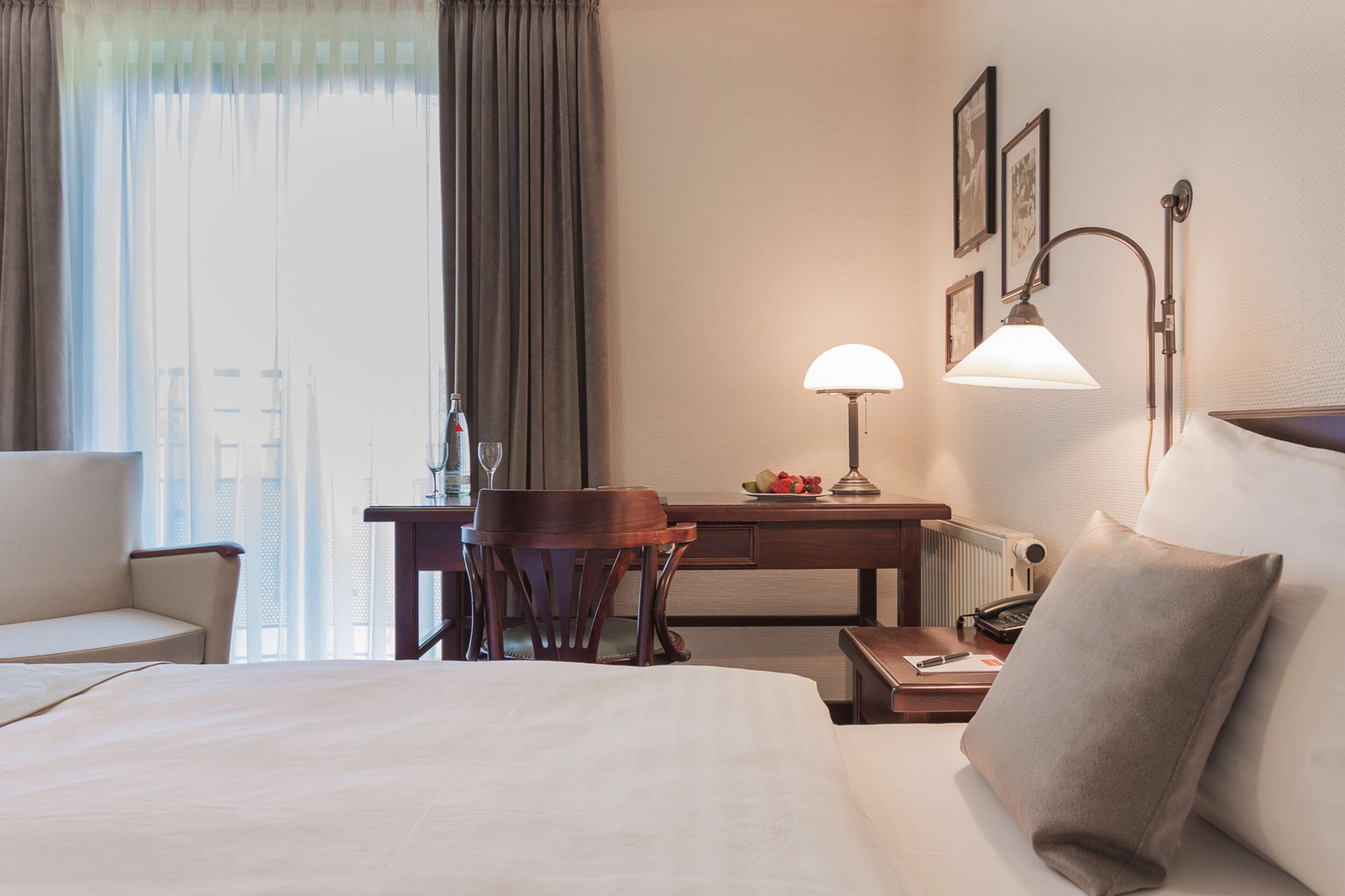 hypo-allergenic bedding, in-room safe, desk, laptop workspace