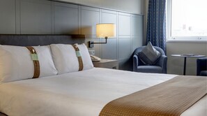 Hypo-allergenic bedding, in-room safe, desk, laptop workspace - Holiday Inn Hull Marina by IHG (Hull)