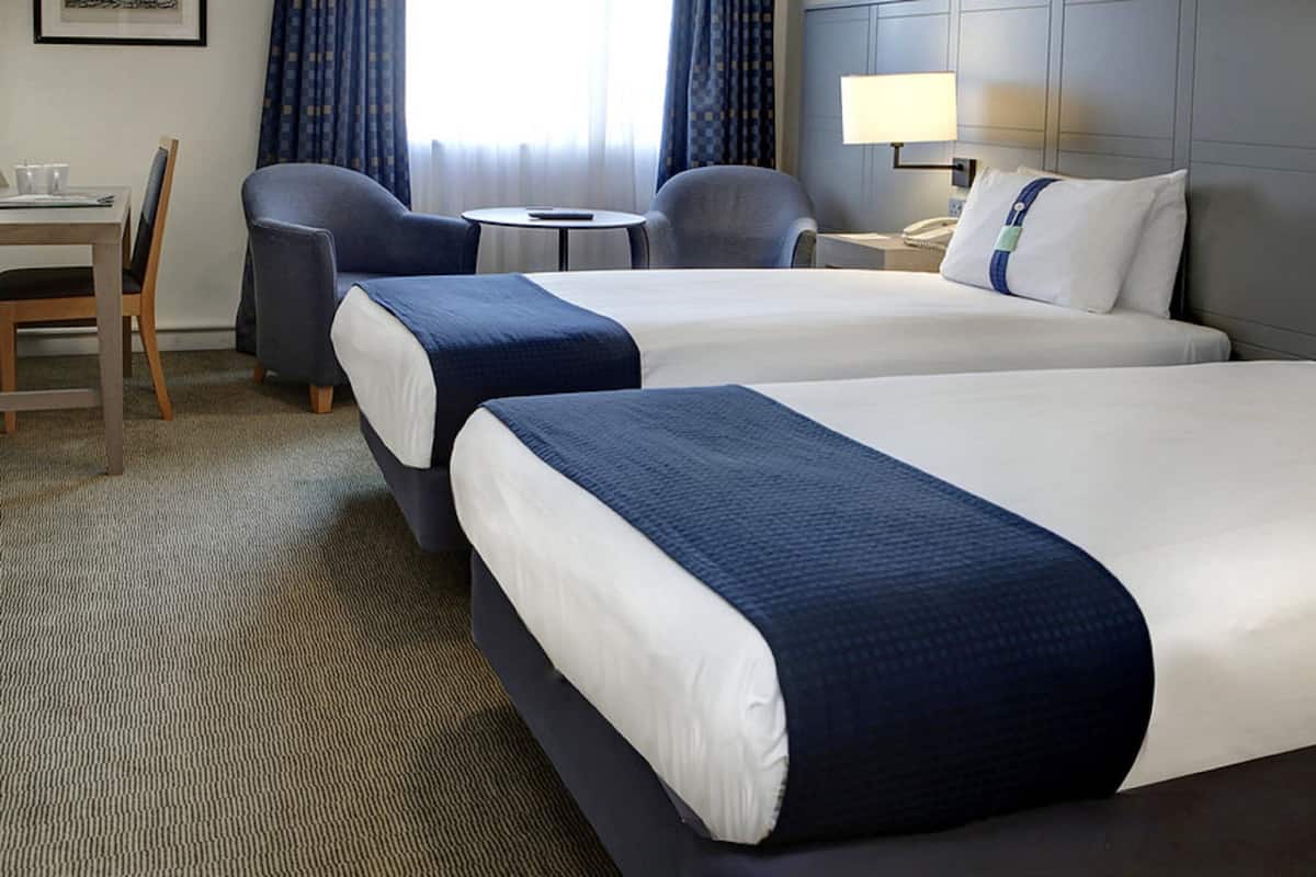 Hypo-allergenic bedding, in-room safe, desk, laptop workspace