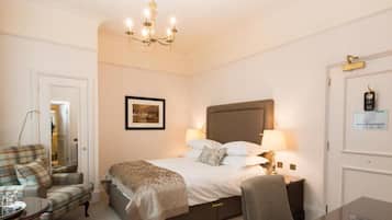 Premium bedding, in-room safe, desk, blackout drapes