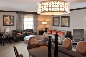 Presidential Suite, 1 King Bed | Living area | 37-inch LCD TV with satellite channels, Smart TV, Netflix - Embassy Suites Hotel Des Moines Downtown (Des Moines)