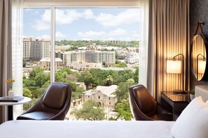 Room, 2 Queen Beds, View (Alamo View)