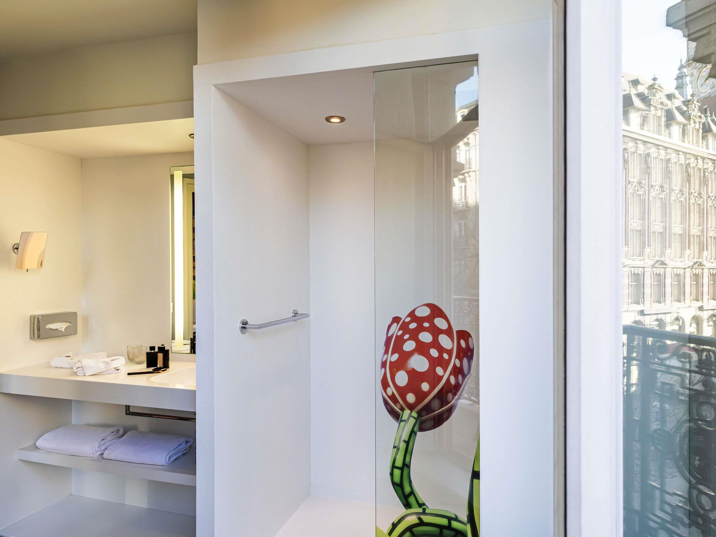 Couette en duvet d'oie, coffres-forts dans les chambres, bureau