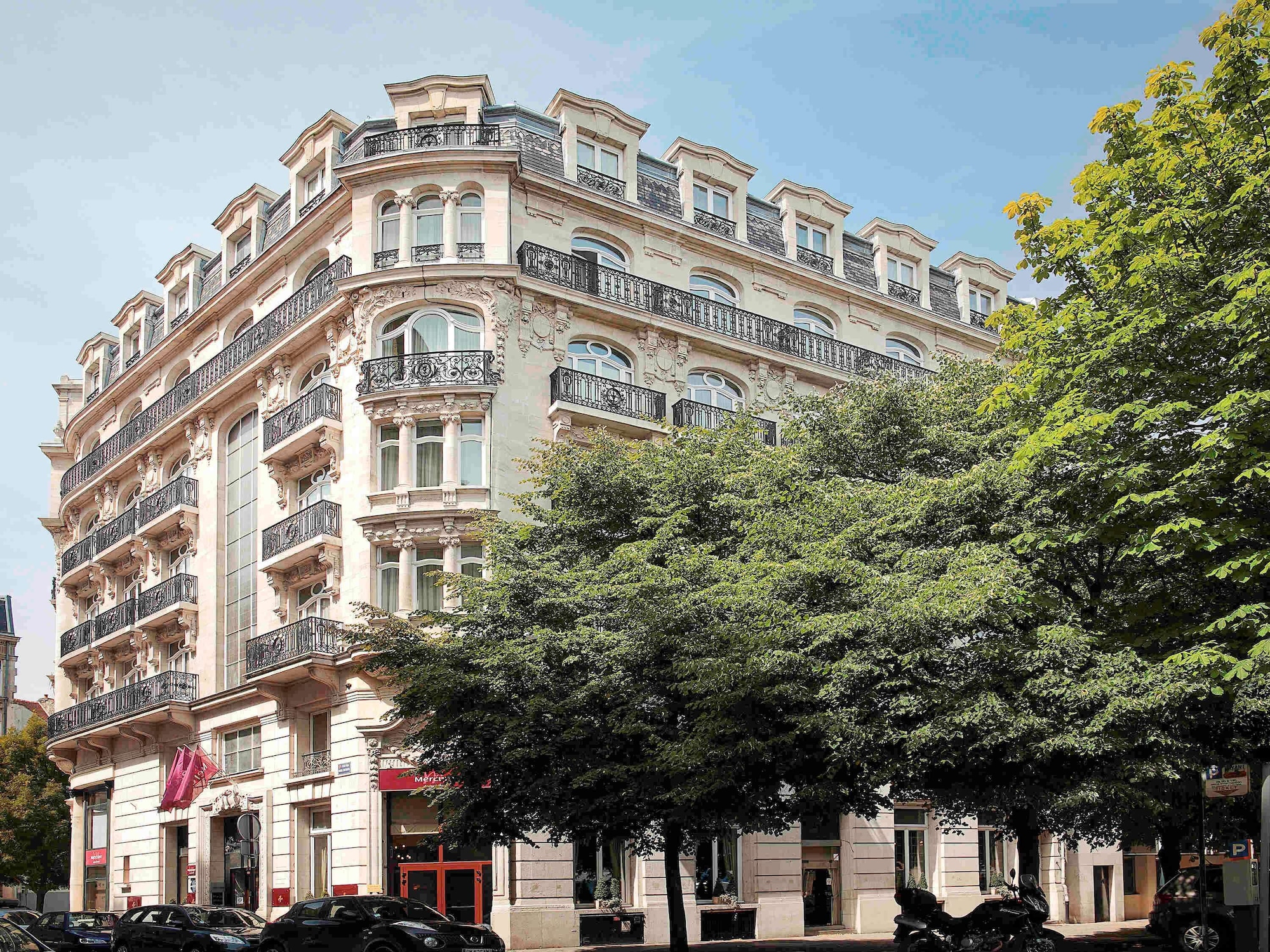 4 Star Hotels