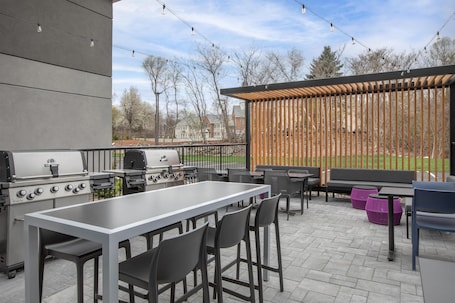 Terrace/patio. Home2 Suites by Hilton Chelmsford Lowell