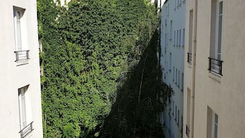 Vue sur la cour