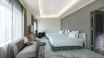 Hochwertige Bettwaren, Daunenbettdecken, Minibar, Zimmersafe