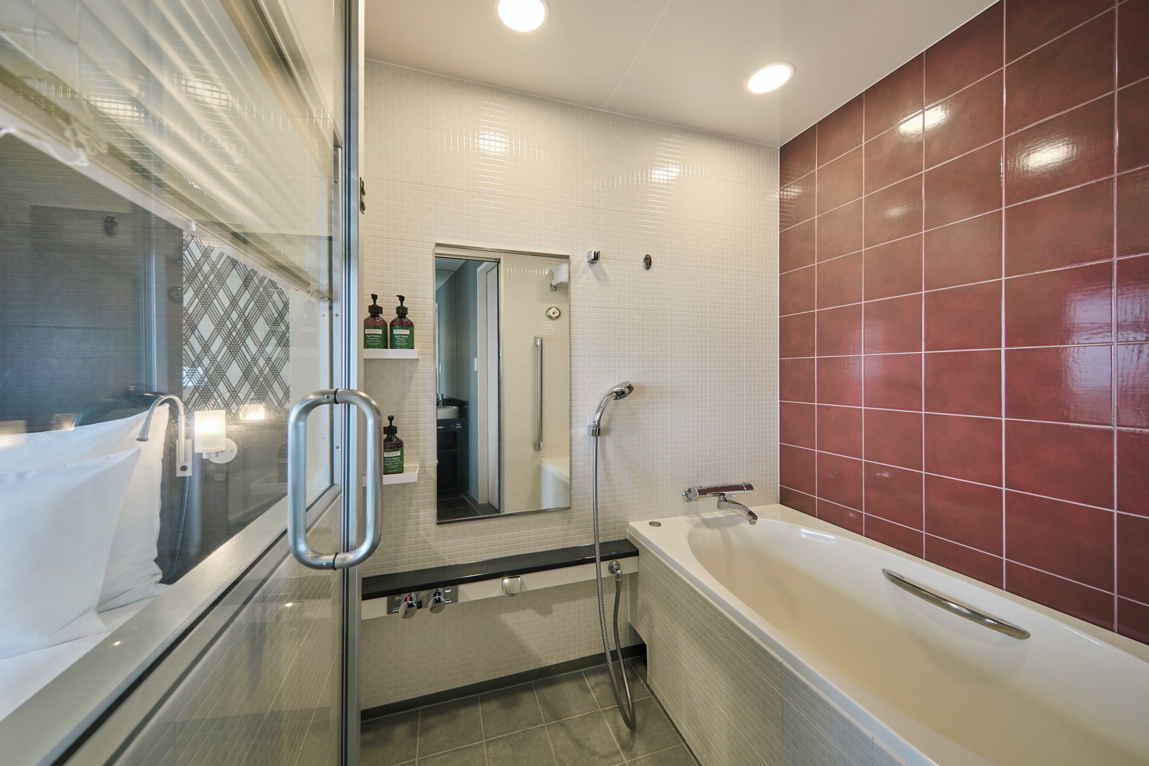 Premium Room, 2 Katil Bujang (Single) (Air Purifier) | Bilik Mandi | Kelengkapan dandanan diri percuma, pengering rambut, selipar, bidet 