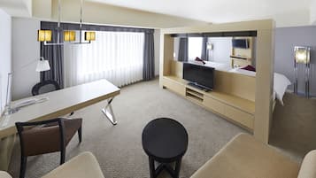 Premium bedding, down comforters, minibar, in-room safe