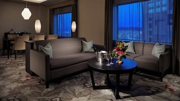 Premium bedding, down duvets, minibar, in-room safe