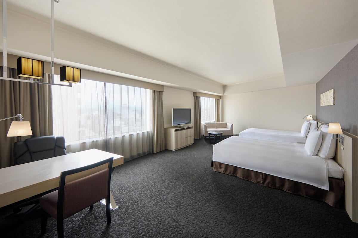 Premium Room, 2 Twin Beds (High Floor) | Premium bedding, down comforters, minibar, in-room safe