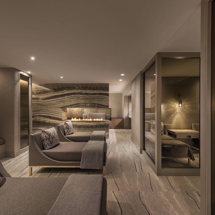 Couples treatment rooms, hot tub, steam room, body treatments