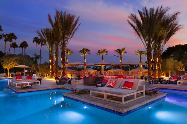 9 outdoor pools, pool cabanas (surcharge), pool umbrellas