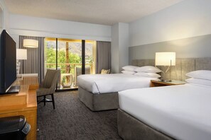 Premium bedding, down duvets, pillow-top beds, in-room safe - Renaissance Palm Springs Hotel (Palm Springs)