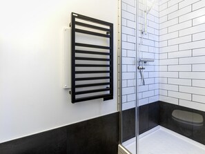 Standard Room, 1 Double Bed | In-room safe, desk, blackout drapes, soundproofing - ibis Pau Centre (Pau)
