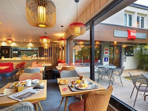 Daily buffet breakfast (EUR 13.90 per person)