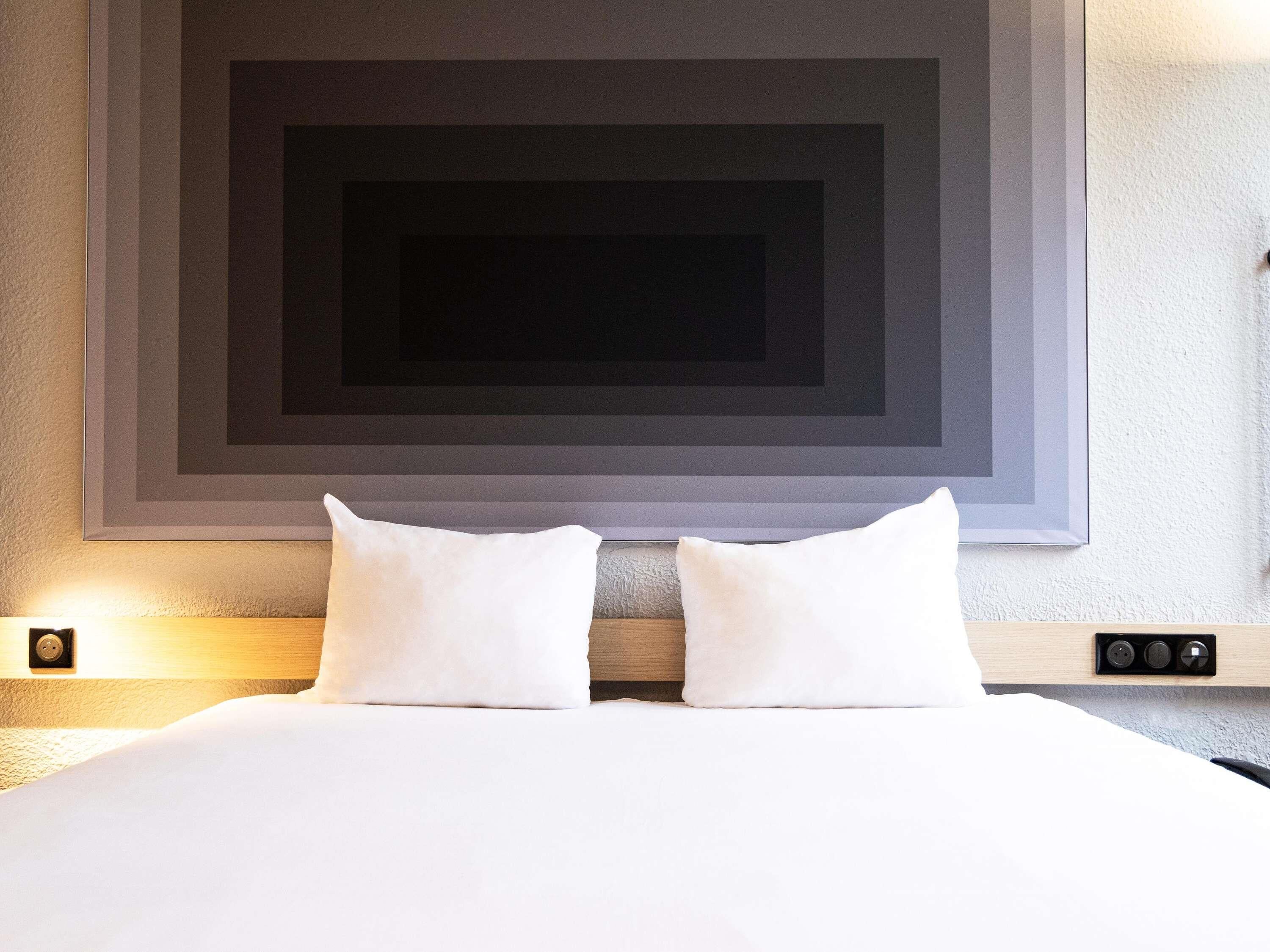 standard room, 1 double bed | premium bedding, desk, laptop workspace, soundproofing