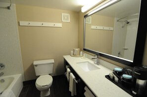 Bathroom - Quality Inn & Suites (Tallahassee)