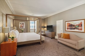 Suite, 1 habitación (Heritage) | Ropa de cama hipoalergénica, edredón y minibar