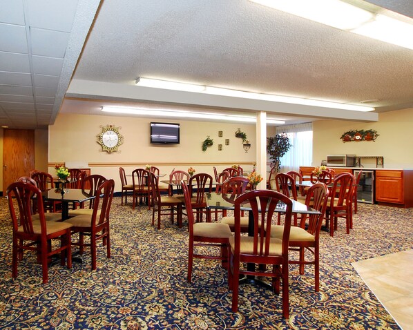 Free daily continental breakfast