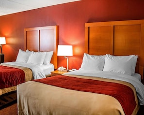 Standard-Doppelzimmer, 2 Doppelbetten, Nichtraucher | Schreibtisch, Verdunkelungsvorhänge, Bügeleisen/Bügelbrett