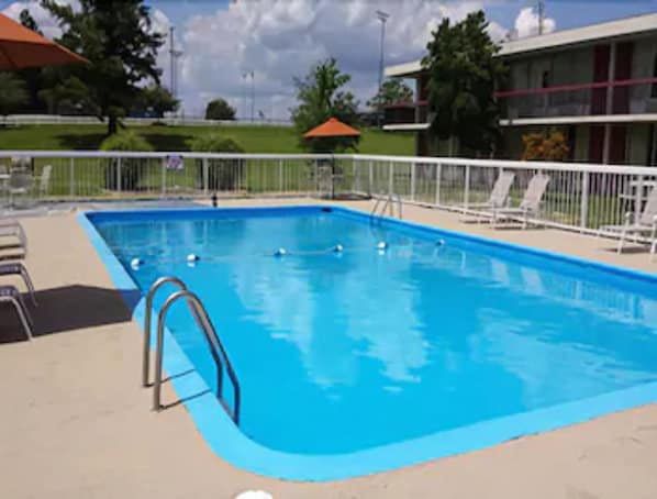 Piscina a l'aire lliure 