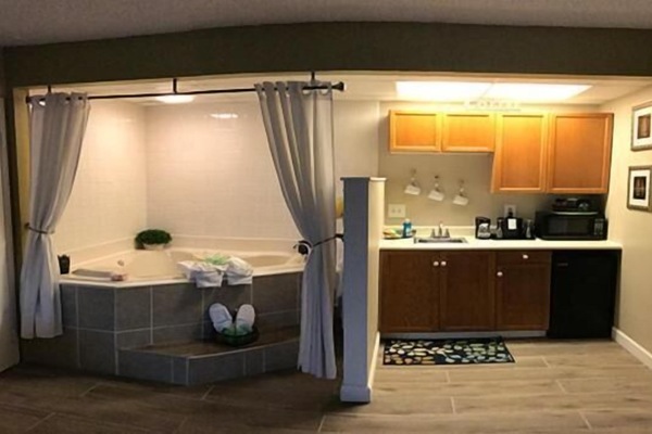 Fridge, microwave, coffee/tea maker